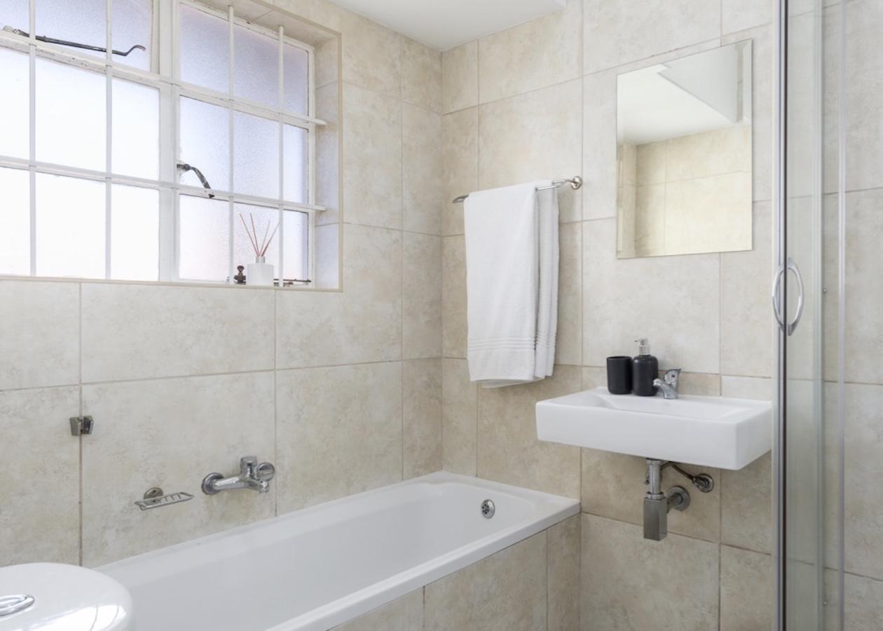 Comfortable Living For A Memorable Stay Cape Town Exterior photo